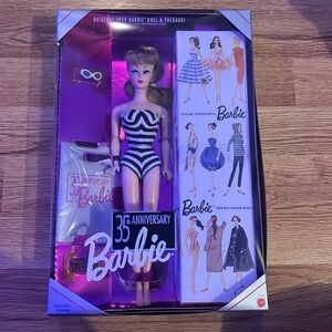 35th Anniversary Barbie 🩷